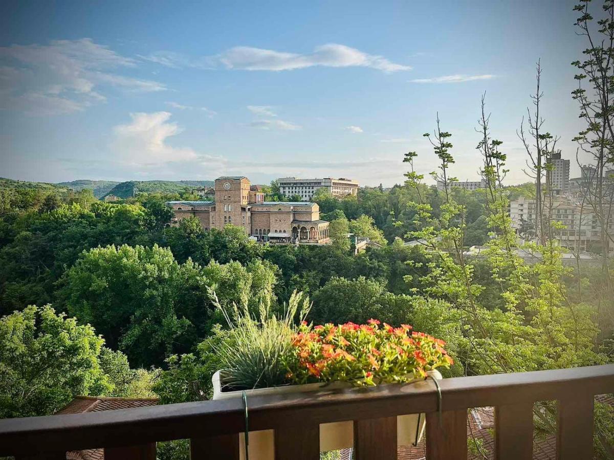 The Green Guest House Of Veliko Tarnovo-Amazing View, Top Location Extérieur photo