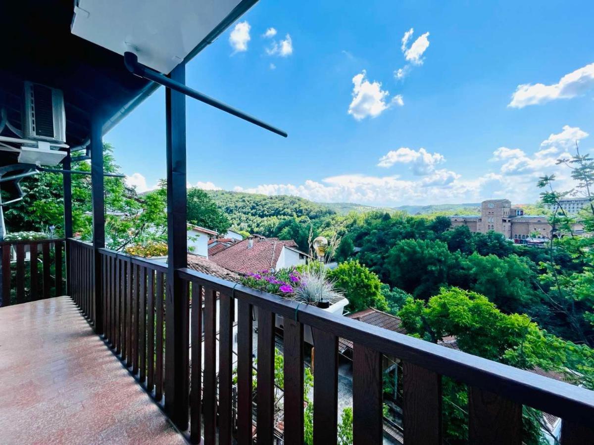 The Green Guest House-Amazing View, Top Location, Entire House Veliko Tarnovo Extérieur photo