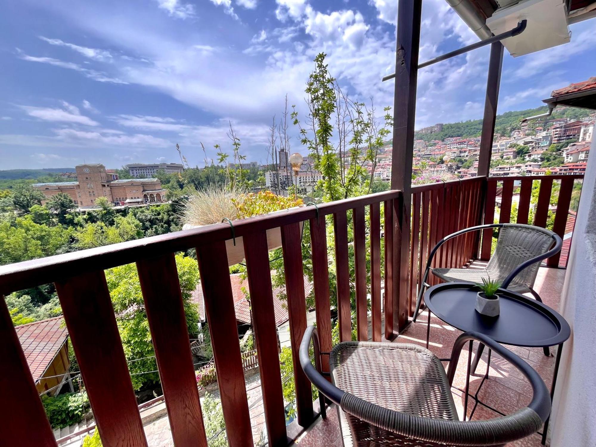 The Green Guest House Of Veliko Tarnovo-Amazing View, Top Location Extérieur photo